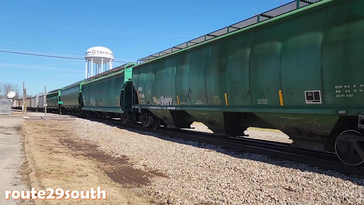 CSX 3186 and 901 Southbound in Troy, Alabama.