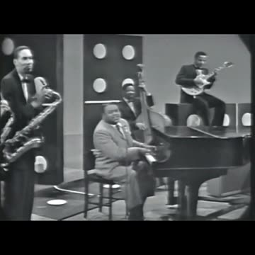 Highlights - Fats Domino – Let The Four Winds Blow (Live 1962 Performance)