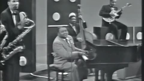 Highlights - Fats Domino – Let The Four Winds Blow (Live 1962 Performance)