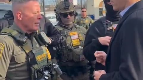 Dan Bliss, Israeli Mayor melts down, ICE