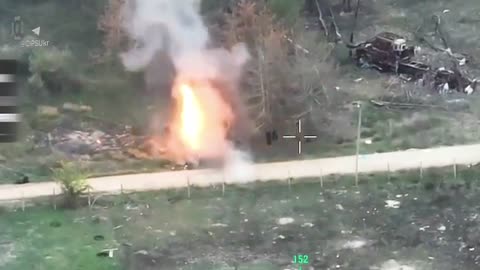 Border guards hit a car and 2 enemy communication antennas in the southern direction