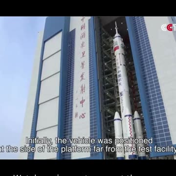 The Chinese roll out the Long March-2F rocket for the Shenzhou-21 mission! 🚀🇨🇳 October 24, 2025