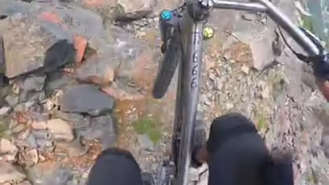 Cycles climbing mountain 🌄