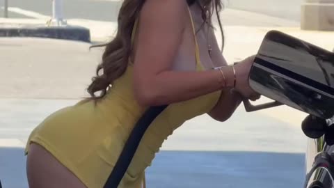 💯🔥 Sexy Full Bodied Lady Pumping Gas 