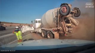 [USA][AZ] roadside work crew run for their lives as a truck crashes into them