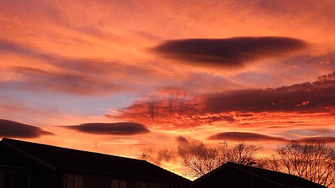 14th Dec. 2021 (1510 to 1600) NEUK - WTH are those strange cloud shadows