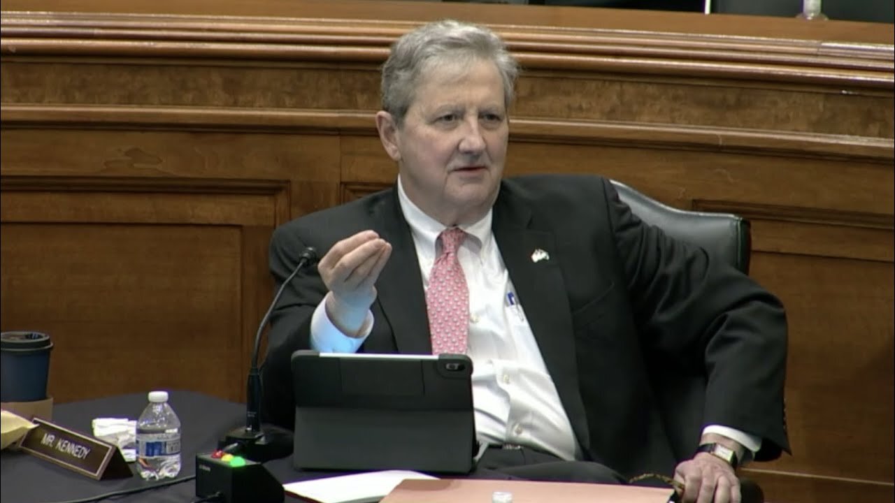 Kennedy questions Powell in Banking#3788