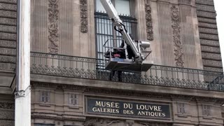 The Louvre adds security bars to balcony used in recent heist