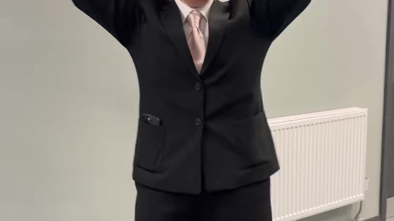 Loser lefty thinks she's funny 🤮 🤢🤮