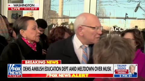 Full clip: Dept of Education blocks heinous Dems from entry. Delicious. 🍿