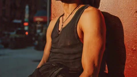 The video is made with AI, it may be artificial.