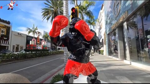 🪀yoYo🪀 TAKES CHAT ON A DAYTIME WALK THROUGH DOWNTOWN L.A. ON TACO TUESDAY 12-2-25