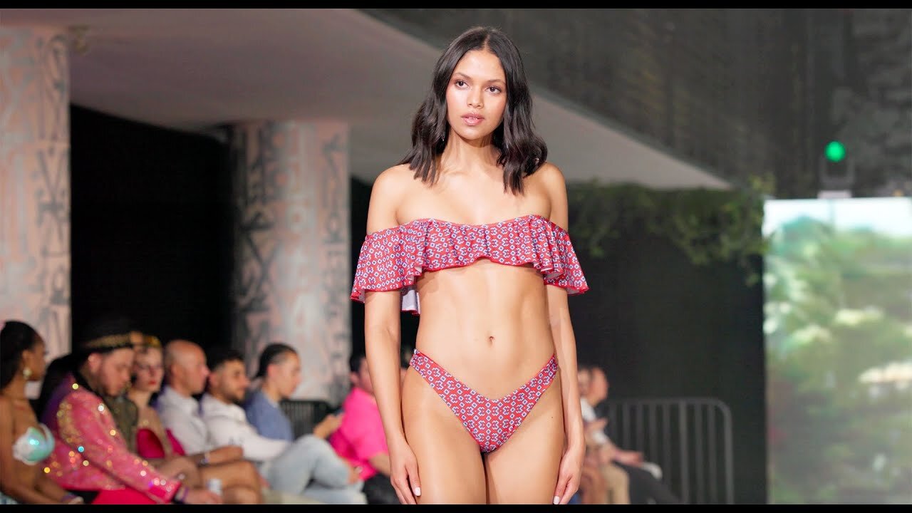 Keisy Estevez’s Stunning 4K Slow Motion Walk | Kene Kaya Swimwear | Miami Swim Week 2025