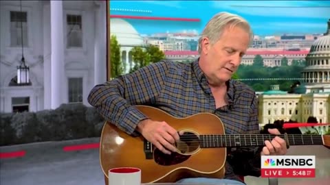 Collin Rugg - NEW： Dumb and Dumber star Jeff Daniels says he was sickened by Trump'...