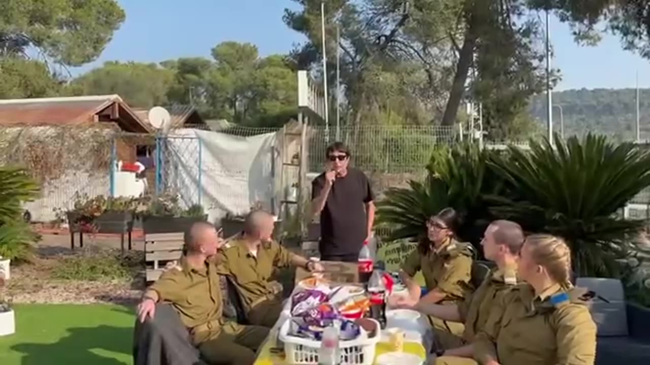 רן כרמי בוזגלו: מצ׳פרים את החיילים שהותקפו במקדונלד סניף רמת גן