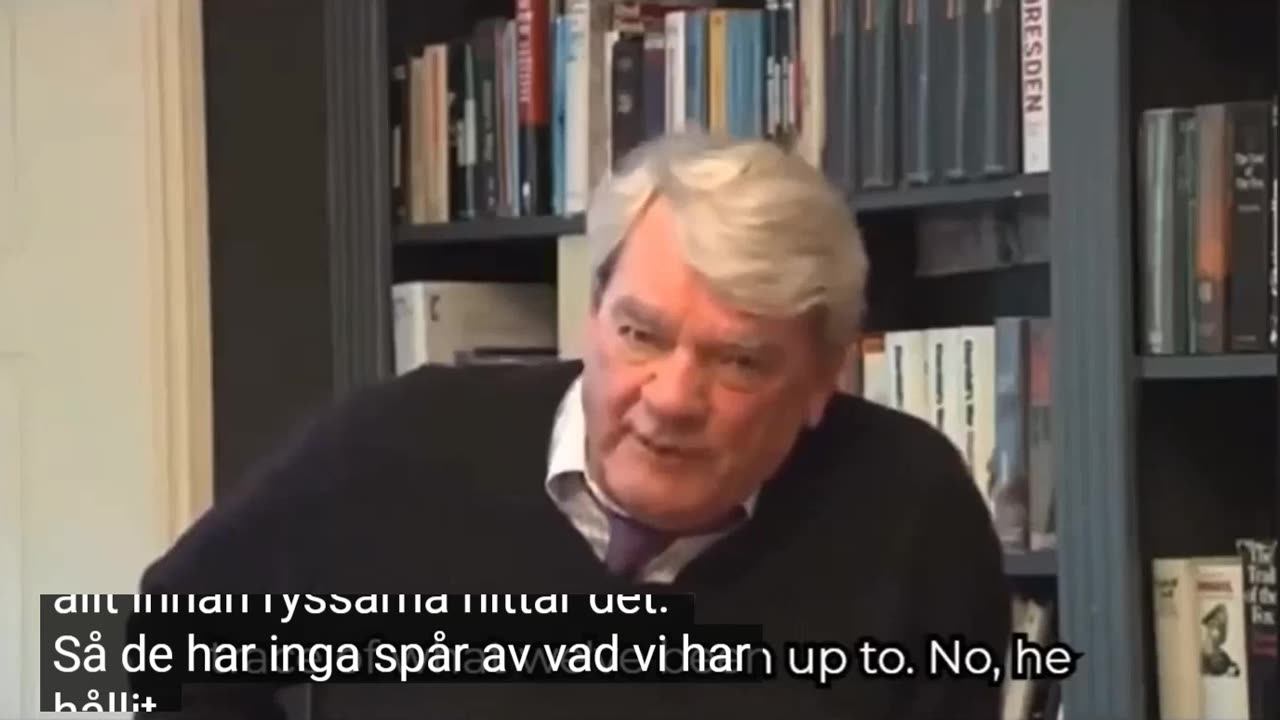 # 1402 - David Irving talar klarspråk om förintelsen. SVENSKTEXTAD