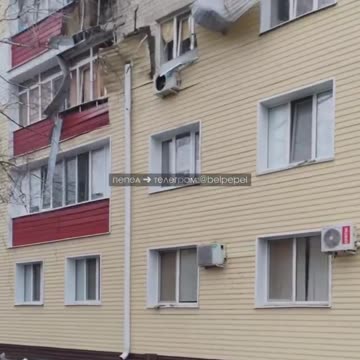 💥 The first minutes after an air defense missile hit an apartment building in the village