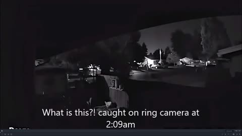 Un conducteur de Tesla a filmé son véhicule détectant des personnes fantômes devant un cimetière.