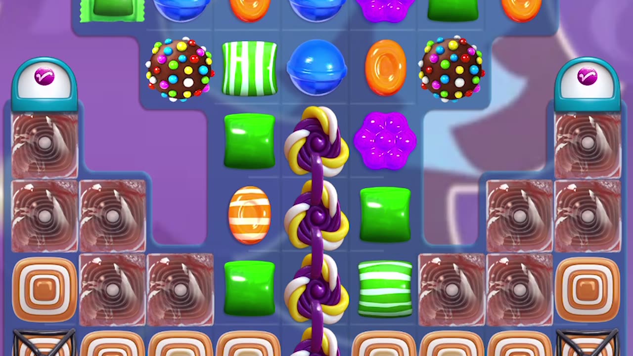 Candy Crush: 12/10 gameplay (level 6240)