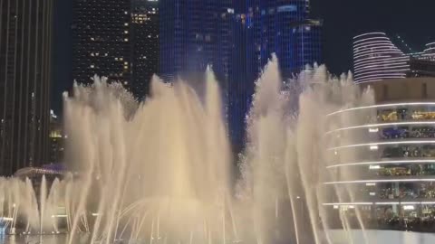 ⭐Mesmerizing dancing water fountain