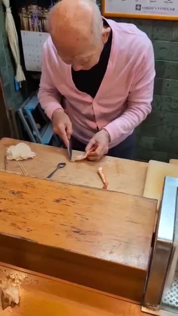 115-Year-Old Sushi Spot in Tokyo 🍣 | The Timeless Taste of Sushi Mimasu in Shinjuku 🇯🇵