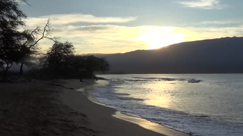 Wailuku, HI — Haycraft Beach Park - Sunrise