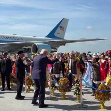 Malaysia #TrumpyDance