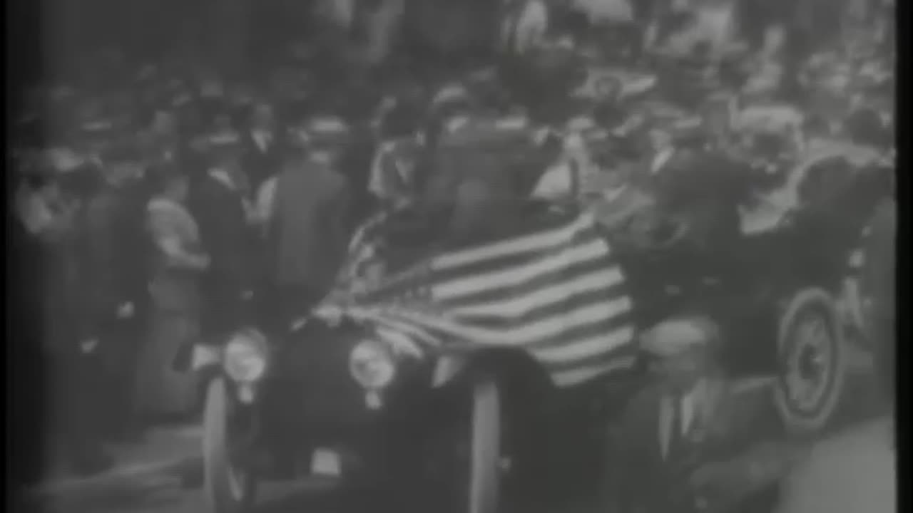 FORD ANIMATED WEEKLY, 1916 - FORD ANIMATED WEEKLY, 1916 - fc-fc-250