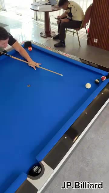 Wow 3 cushion bank into side pocket