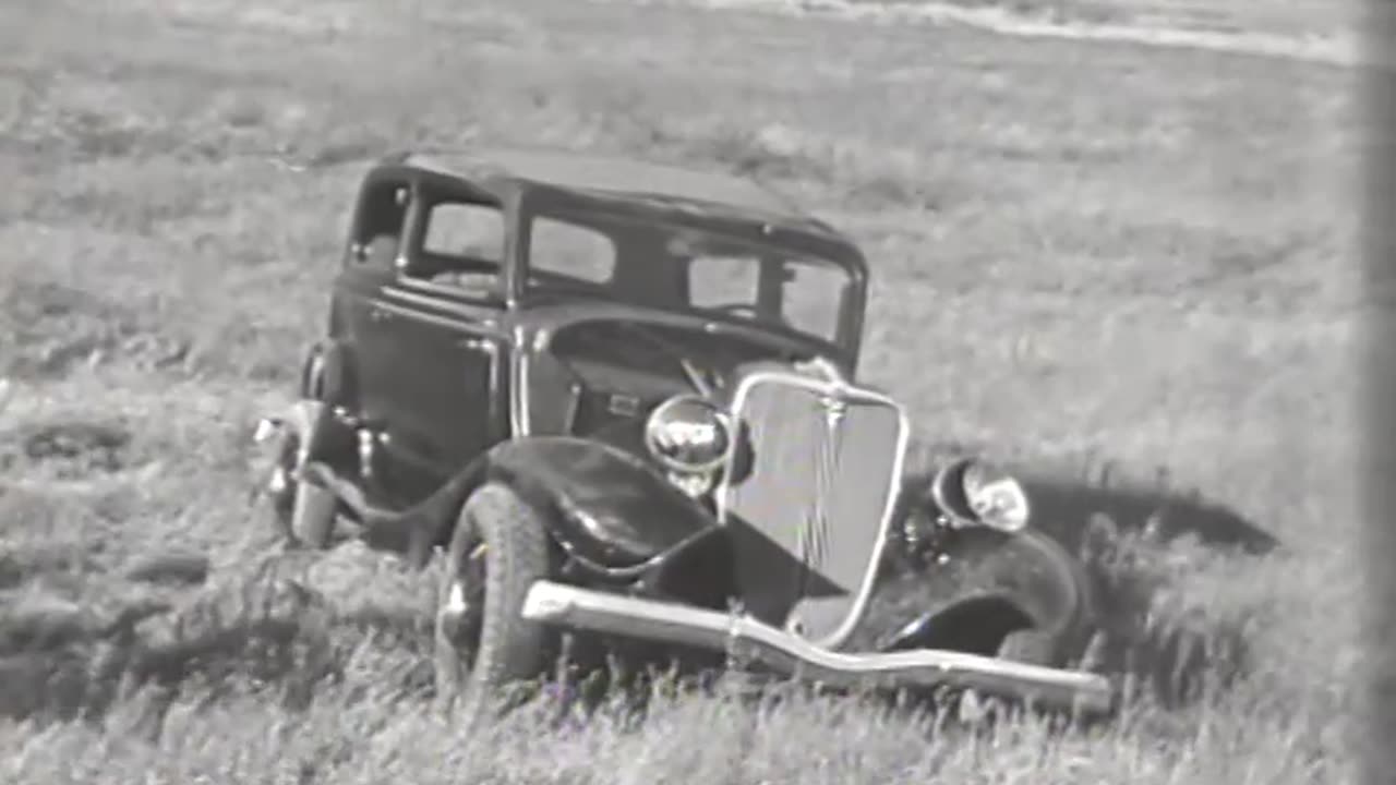 [ROLLING A CAR DOWN A HILL] - [ROLLING A CAR DOWN A HILL] - fc-fc-1144