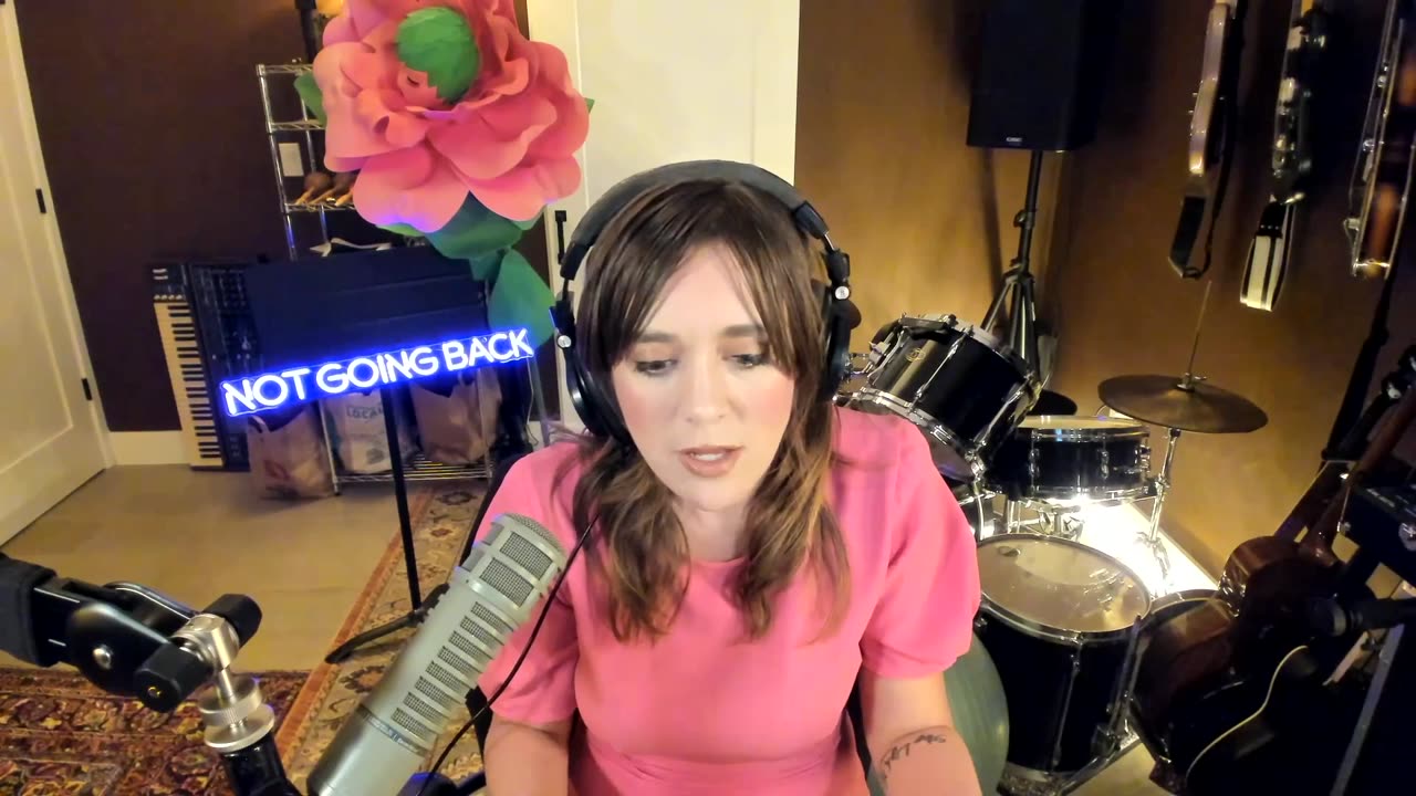 Ex Democratic Insider Reacts to Gavin Newsom & Charlie Kirk Interview