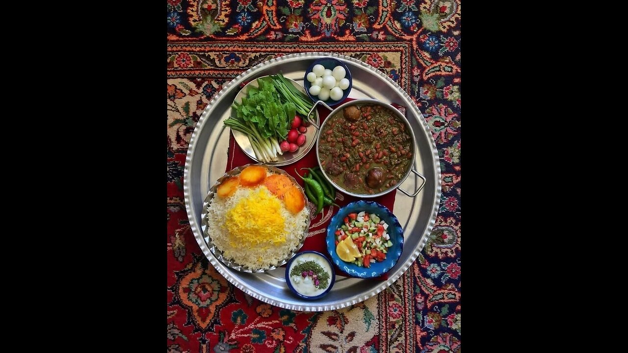 خورشت قورمه سبزی غذایی اصیل ایرانی