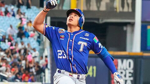 Jadher Areinamo, primero con 10 HR en la LVBP