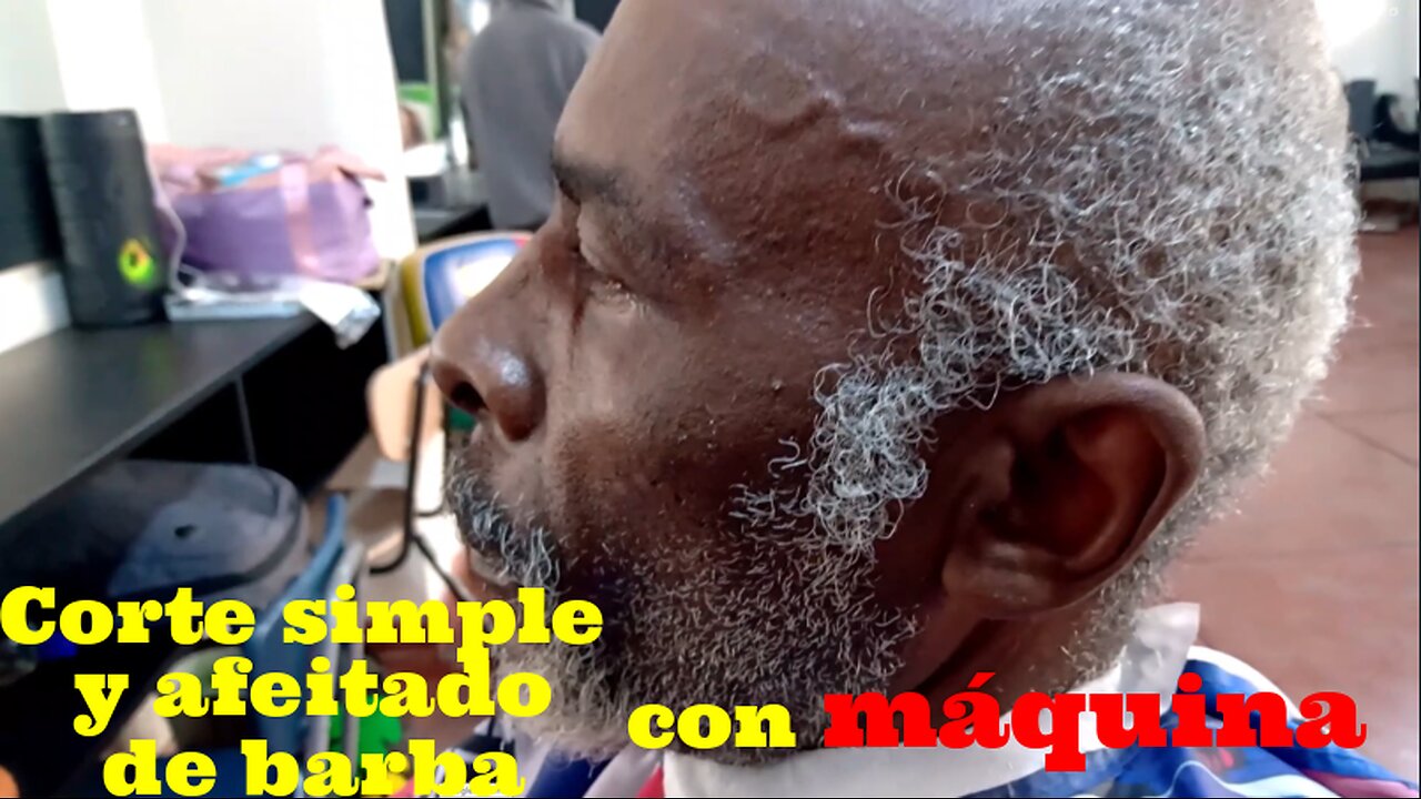 Corte simple y afeitado de barba con máquina