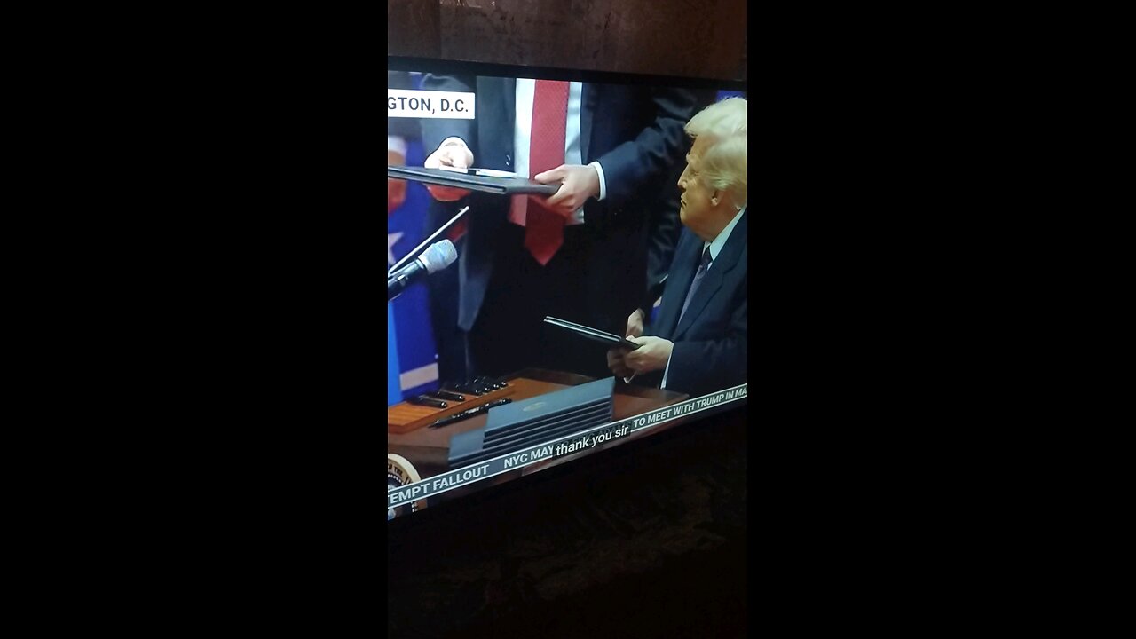 Highlight of Donald Trump signing orders & mocking Sleepy Joe Biden