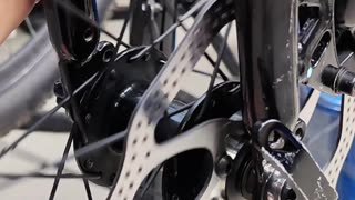 How to clean a bicycle brake disc without removing it