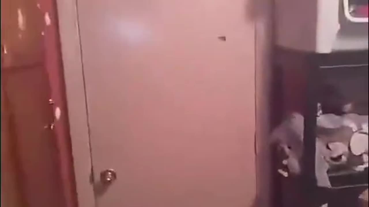 Dad don’t wanna be locked out