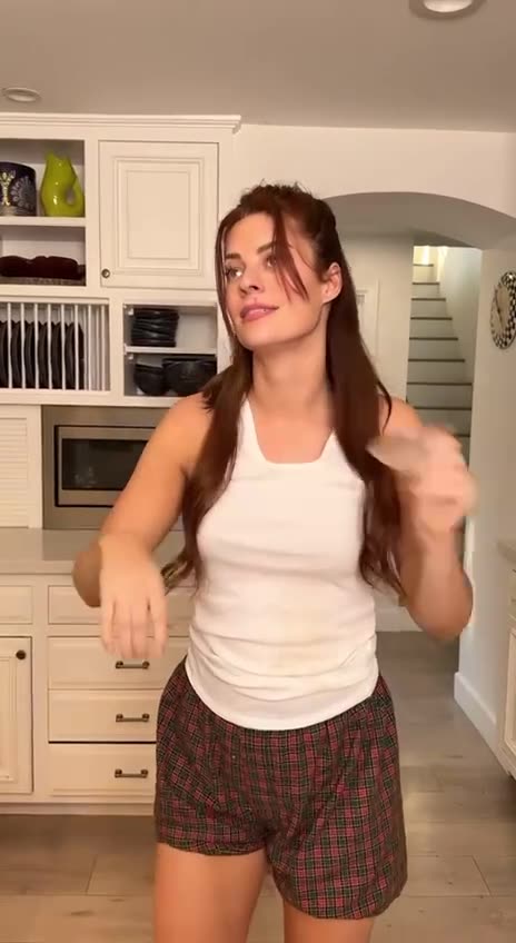 Every girl after a date 🙄