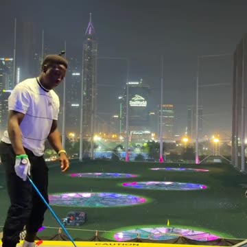 Epic Happy Gilmore Swing – Dude Nails It!