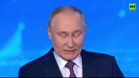 JUST IN: 🇷🇺 Russian President Putin says Artificial Intelligence will reshape the world "very soon."