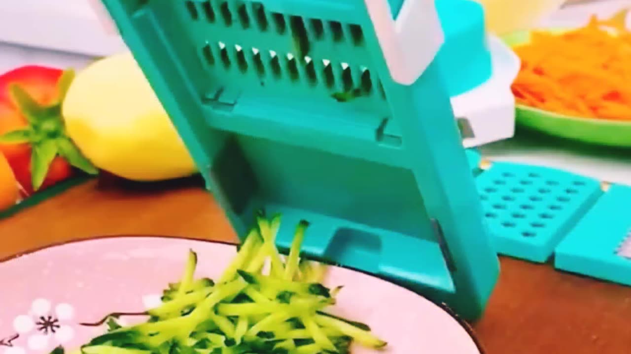 Multifunction Veggie Chopper — Slice, Chop & Store! 🥕