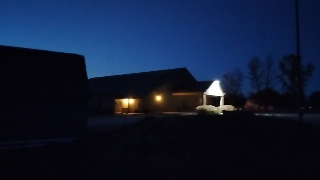 🌃 two outside Redkey Indiana