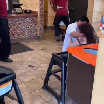 The Whole Popeyes Staff Jumped Her 😭
