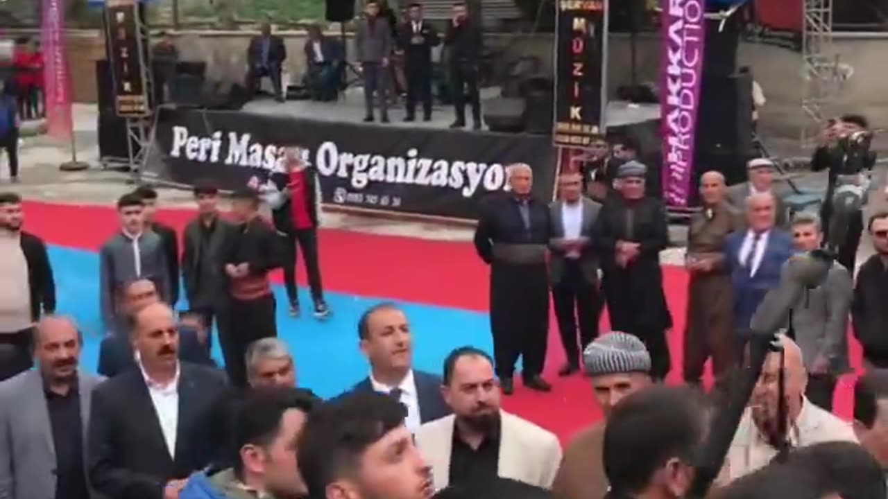 The leader of one of the largest Turkish tribes, Iskender Ertosh