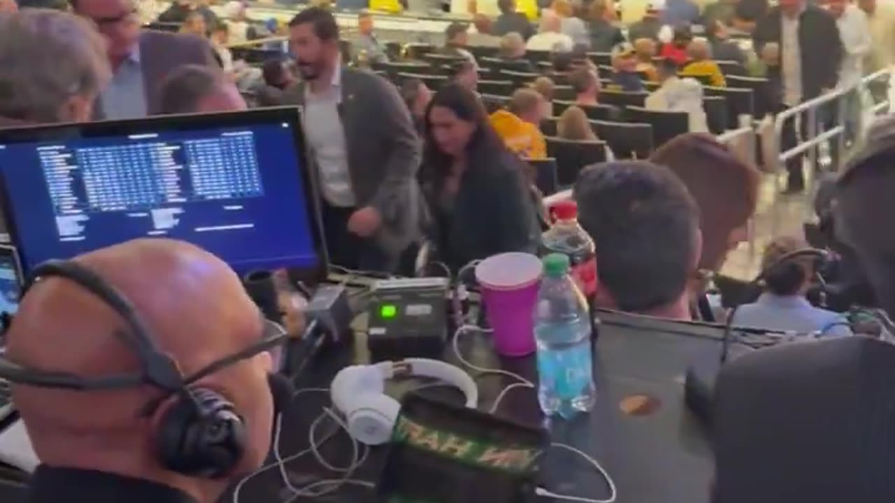 KAMALA AND DOUGIE ARRIVE AT LAKERS GAME.