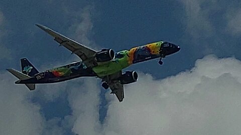 Embraer 195 E2 PS-AEF coming from Belém do Pará and Embraer 195 E2 PS-ADD from Recife to Fortaleza