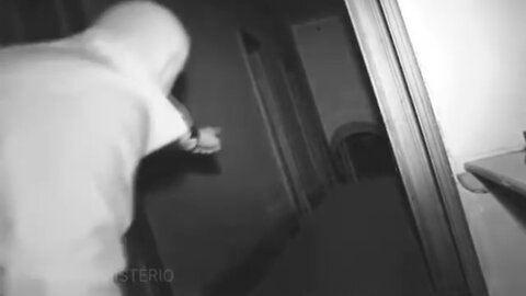 GHOSTS 👻 SCARY CAPTURED IN AN ABANDONED MANSION