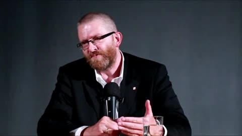 Grzegorz Braun odpowiada kim się czuje