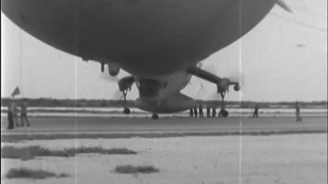 LANDING OF THE ZPG... - LANDING OF THE ZPG 26717 AFTER RECORD BREAKING FLIGHT NAS, K - 428-npc-17671
