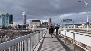 Walking across USA Canada Border in Niagara Falls 2025